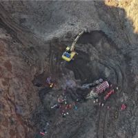 一尾礦干堆場(chǎng)坍塌 5人被埋!當(dāng)?shù)亟M織上百人展開救援